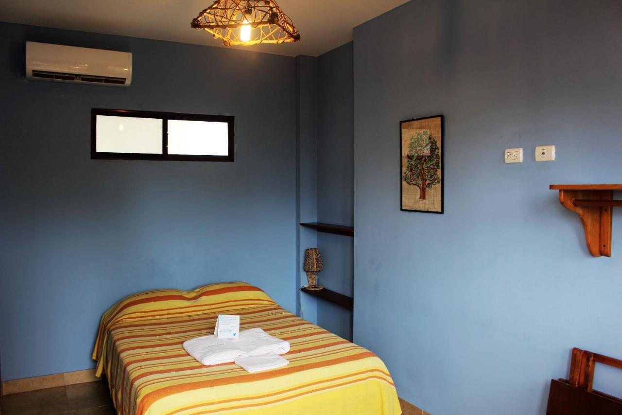 La Mariposa Hostal Olon Bagian luar foto