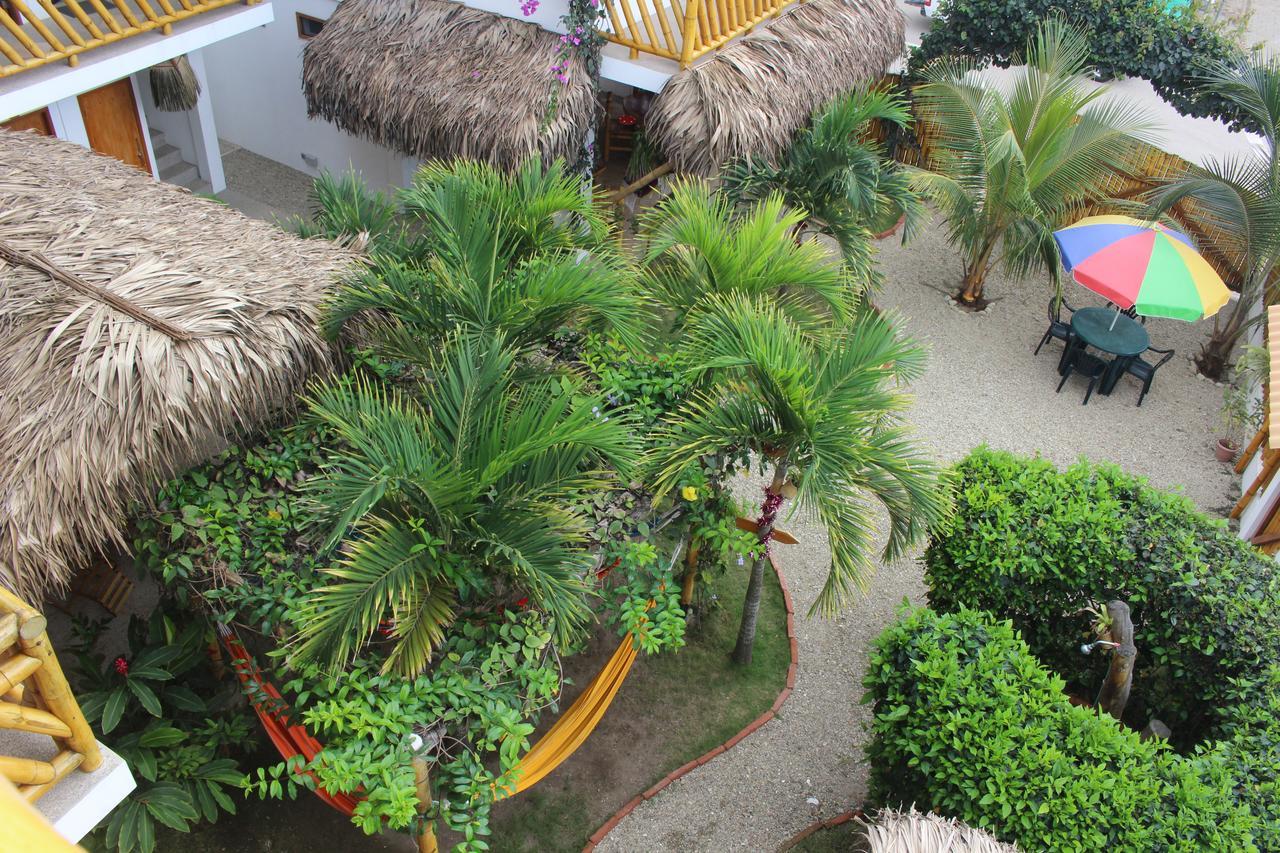 La Mariposa Hostal Olon Bagian luar foto
