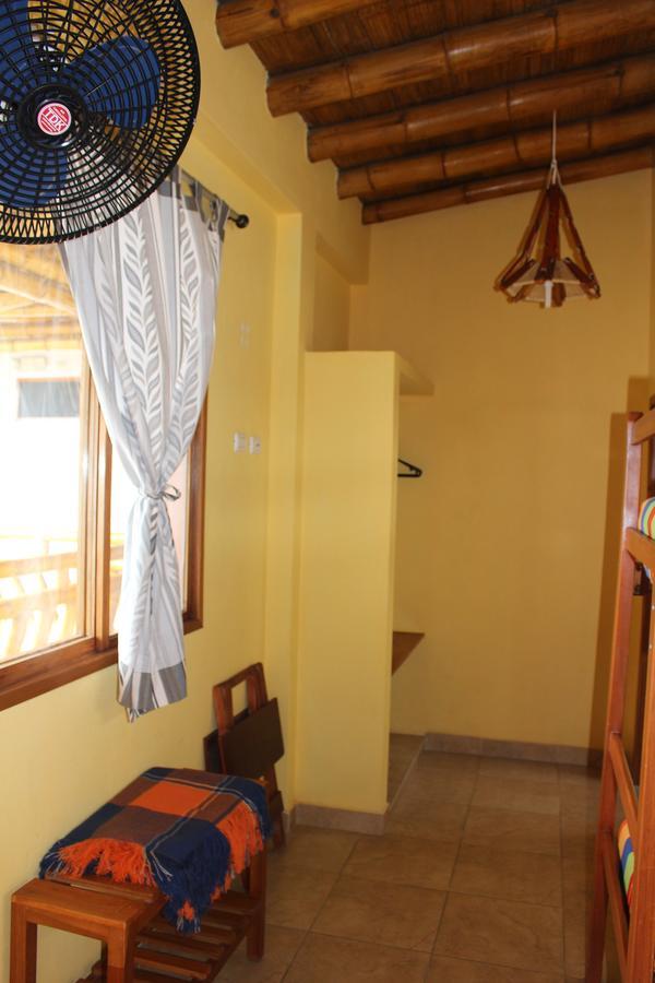 La Mariposa Hostal Olon Bagian luar foto
