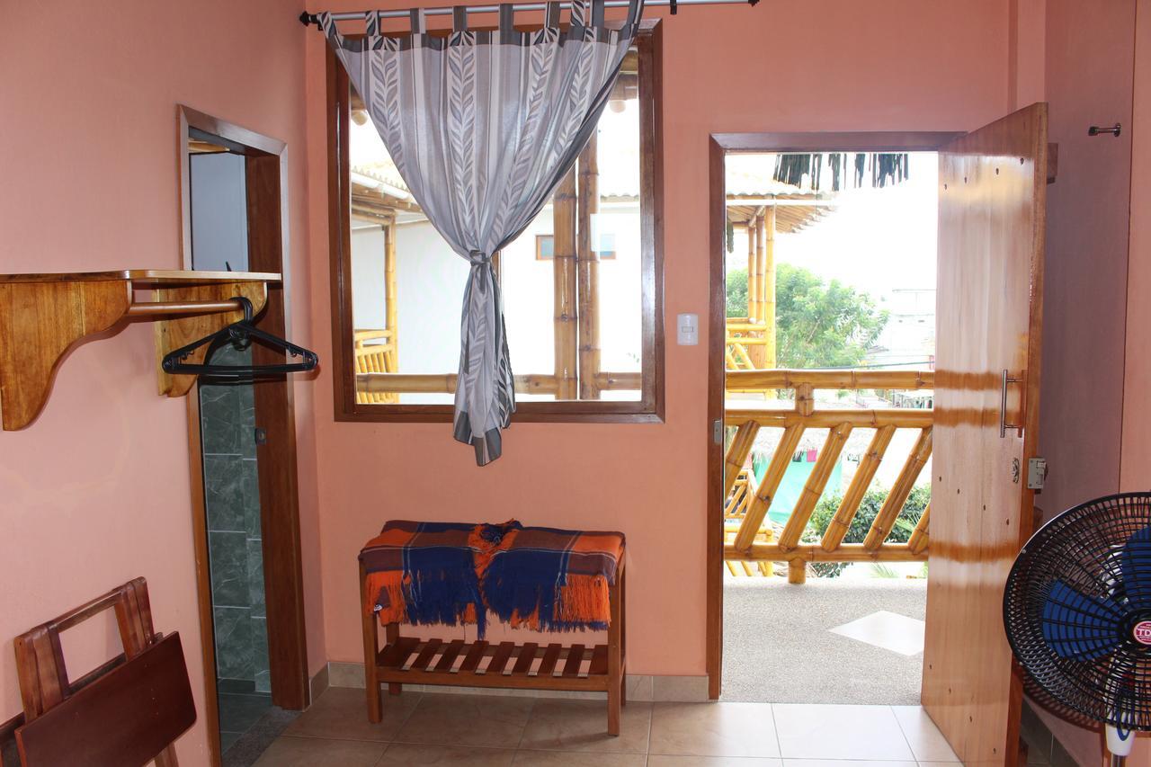 La Mariposa Hostal Olon Bagian luar foto