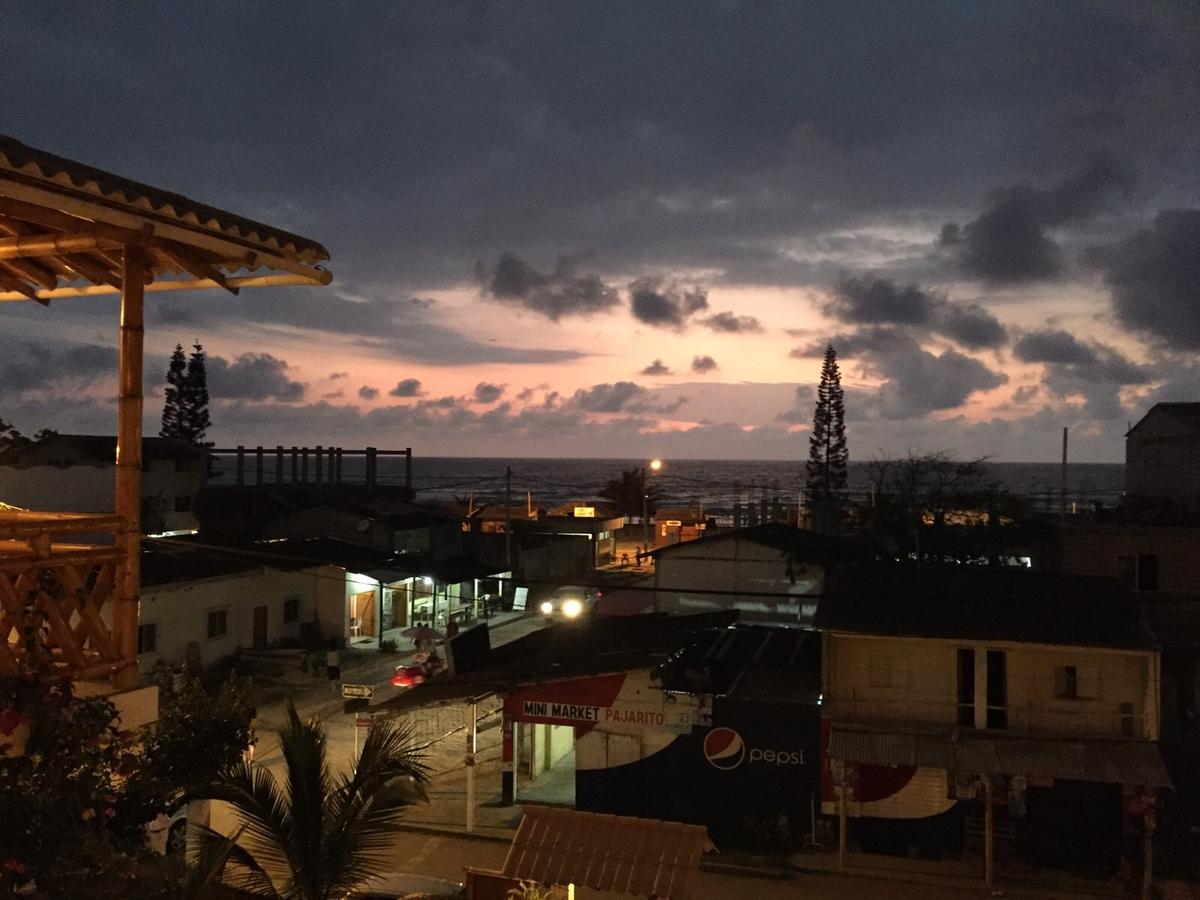 La Mariposa Hostal Olon Bagian luar foto