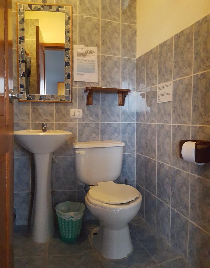 La Mariposa Hostal Olon Bagian luar foto