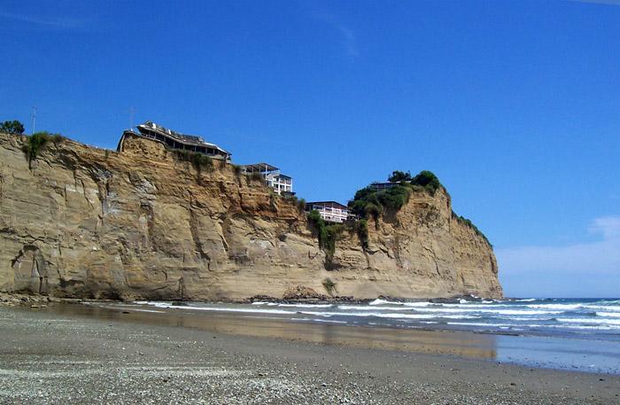 La Mariposa Hostal Olon Bagian luar foto